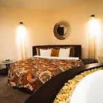 Apartments With Jaccuzi